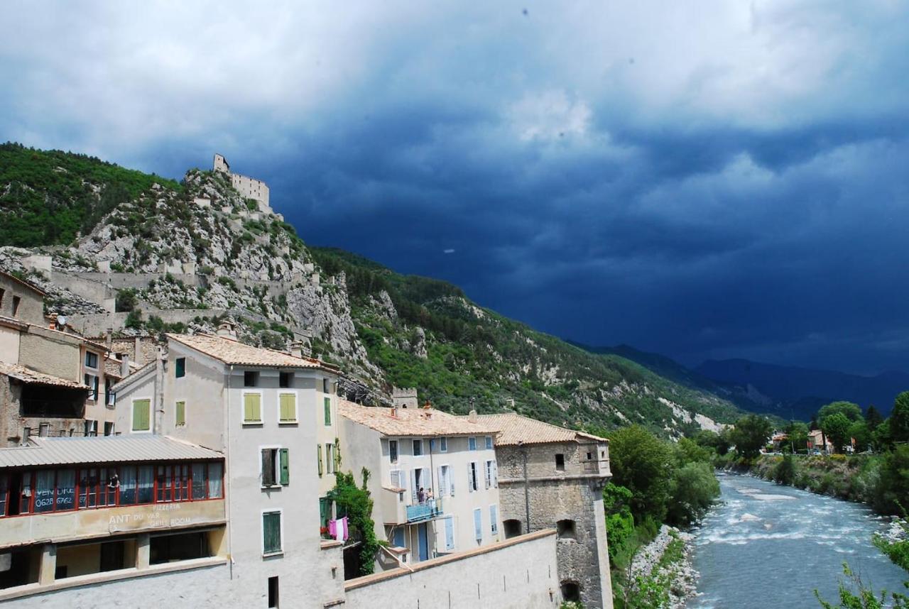 Les Gites D'Intervalles Entrevaux Exterior foto
